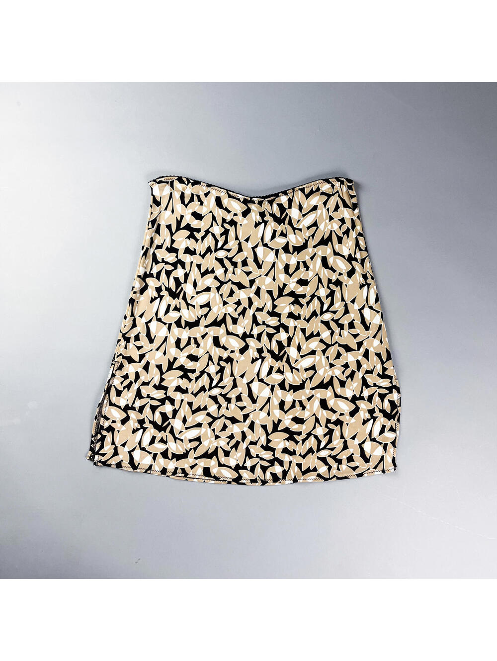 Y2K Black and Beige Leaf Print Mini Skirt by Gap